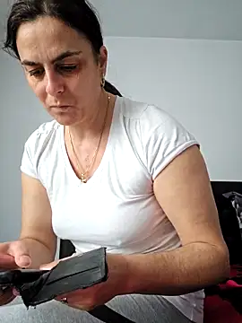 IsabelleCraft online show from February 21, 8:27 am