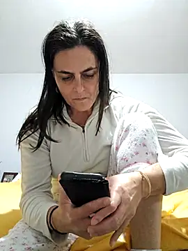 IsabelleCraft online show from November 17, 8:57 pm