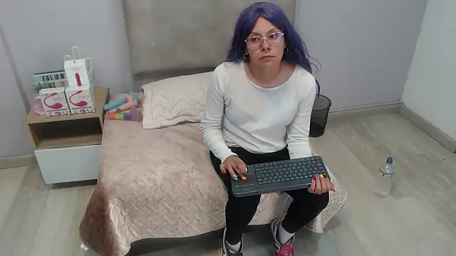 Snapshot of valevicious chatting on October 18, 1:46 pm valevicious online show from October 18, 1:46 pm