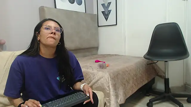 Snapshot of valevicious chatting on February 26, 2:38 pm valevicious online show from February 26, 2:38 pm