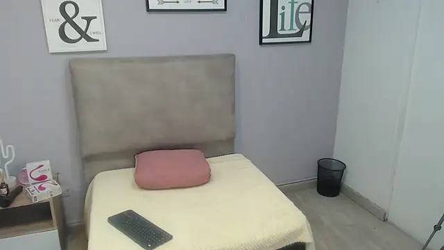 Snapshot of valevicious chatting on September 15, 6:52 pm valevicious online show from September 15, 6:52 pm