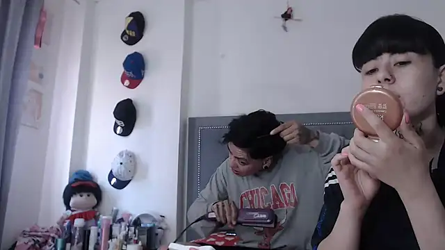 dulce maria x online show from October 9, 12:38 pm