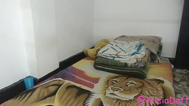 Smoke trip Alicia online show from June 10, 1:56 pm