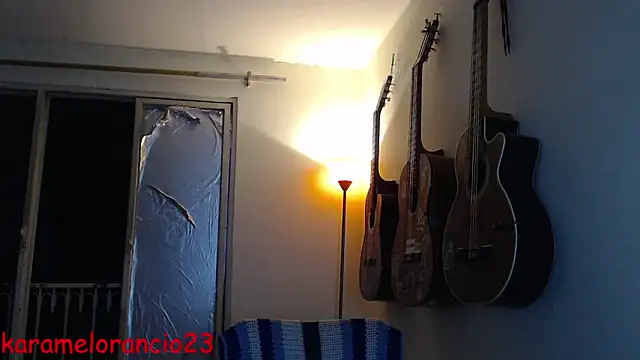 Snapshot of Smoke_trip_Alicia chatting on September 16, 4:24 am Smoke trip Alicia online show from September 16, 4:24 am