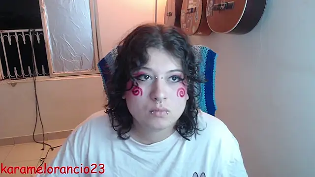 Snapshot of Smoke_trip_Alicia chatting on September 18, 4:48 am Smoke trip Alicia online show from September 18, 4:48 am