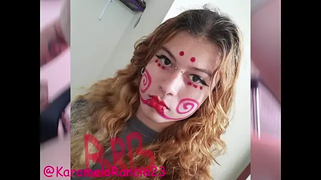 Snapshot of Smoke_trip_Alicia chatting on February 22, 3:14 pm Smoke trip Alicia online show from February 22, 3:14 pm