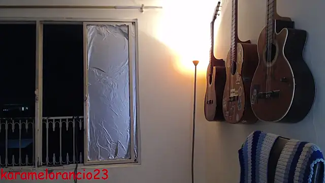 Snapshot of Smoke_trip_Alicia chatting on September 20, 3:55 am Smoke trip Alicia online show from September 20, 3:55 am