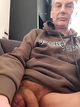 Snapshot of grandcool chatting on February 16, 3:05 pm grandcool online show from February 16, 3:05 pm