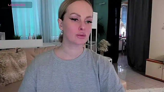 Libby Nora online show from February 1, 11:31 am