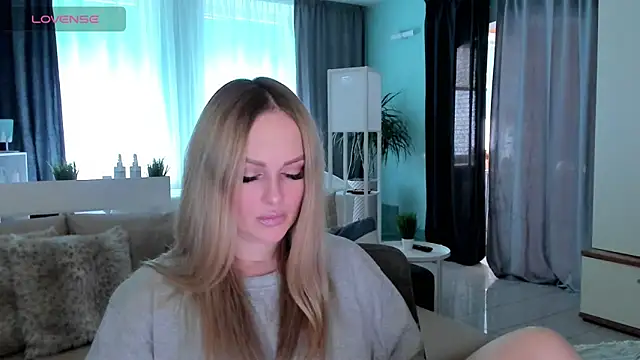 Libby Nora online show from March 3, 9:45 am