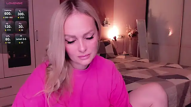 Libby Nora online show from October 11, 3:35 pm