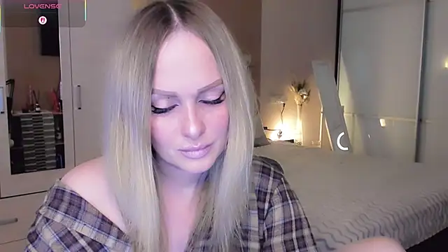 Libby Nora online show from April 3, 10:22 am