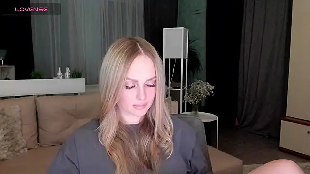Libby Nora online show from February 8, 3:53 pm