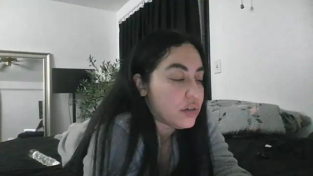 Snapshot of WetFlower69 chatting on July 8, 1:30 am WetFlower69 online show from July 8, 1:30 am