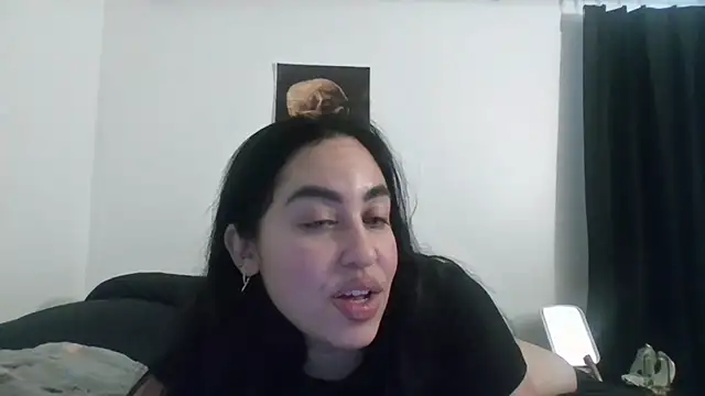 Snapshot of WetFlower69 chatting on June 28, 8:26 pm WetFlower69 online show from June 28, 8:26 pm
