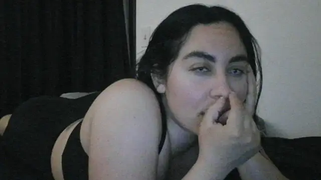 Snapshot of WetFlower69 chatting on June 18, 12:53 am WetFlower69 online show from June 18, 12:53 am