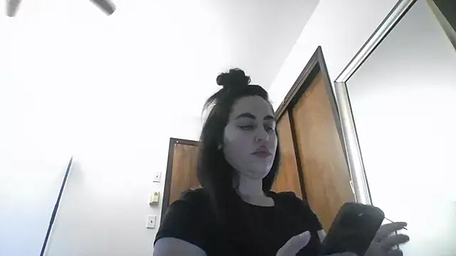 Snapshot of WetFlower69 chatting on June 29, 7:46 pm WetFlower69 online show from June 29, 7:46 pm