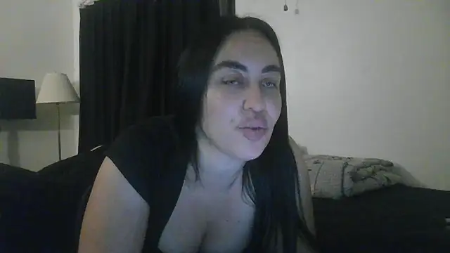 Snapshot of WetFlower69 chatting on June 20, 1:21 am WetFlower69 online show from June 20, 1:21 am