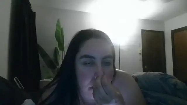 Snapshot of WetFlower69 chatting on July 18, 2:31 am WetFlower69 online show from July 18, 2:31 am