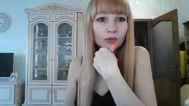 BarbaraKim online show from April 28, 7:24 am