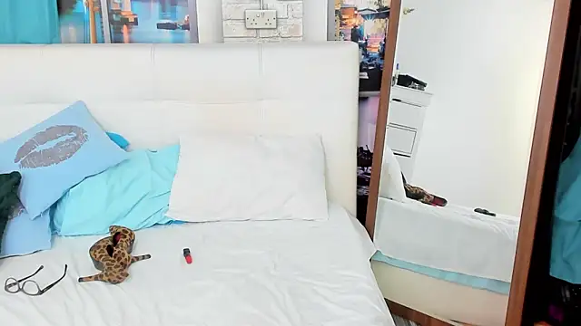 Snapshot of IvyHotFoxy chatting on March 13, 10:36 am IvyHotFoxy online show from March 13, 10:36 am