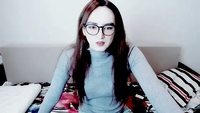 MinniMaksy online show from April 29, 10:30 am