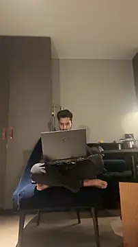 dhruv9413 online show from December 3, 5:45 pm