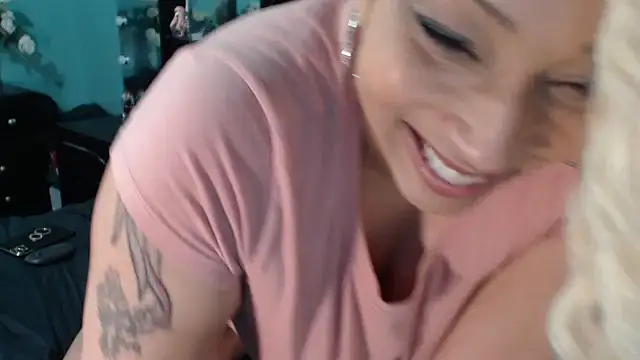 msbaddiebabe101 online show from January 18, 3:31 am