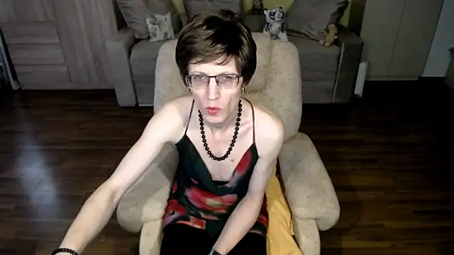 clementine online show from April 8, 7:54 am