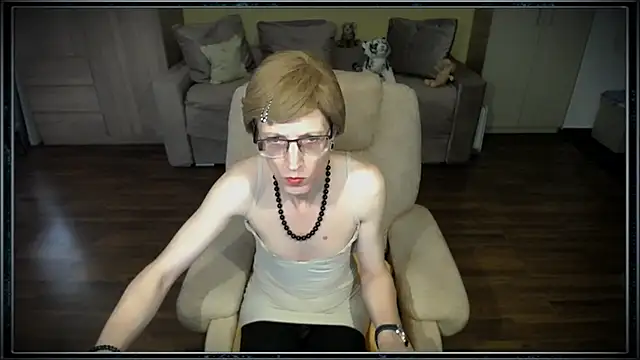 clementine online show from March 5, 8:44 am