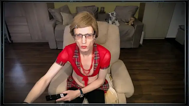 clementine online show from February 27, 9:53 am