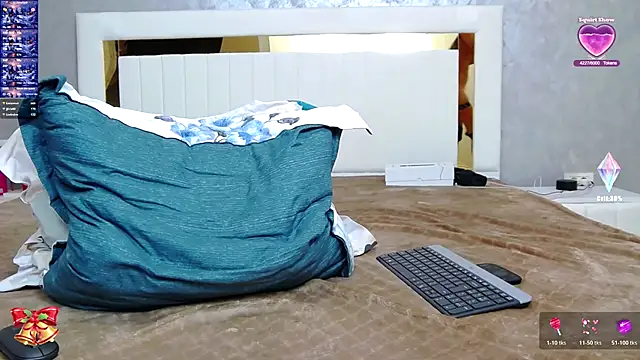 FlirtDeea online show from November 22, 3:49 am