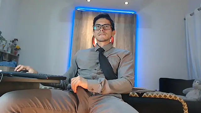 Snapshot of Andrew_4_ chatting on September 24, 1:57 am Andrew 4  online show from September 24, 1:57 am