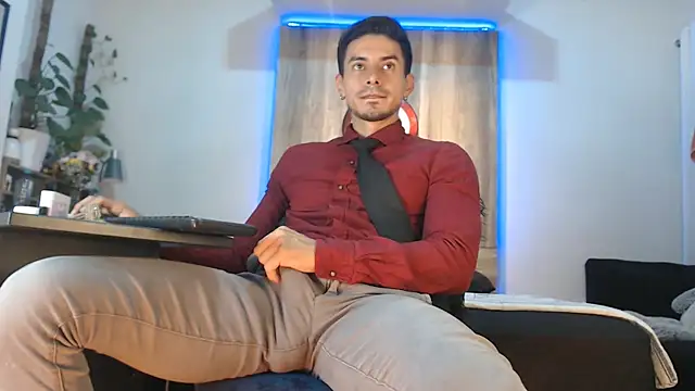 Andrew 4  online show from April 9, 5:31 am