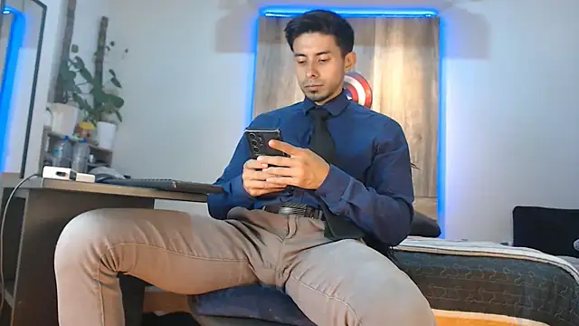 Andrew 4  online show from February 15, 6:47 am