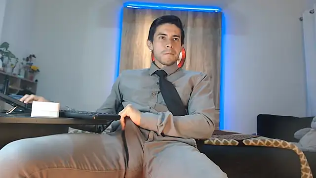 Snapshot of Andrew_4_ chatting on September 23, 2:07 am Andrew 4  online show from September 23, 2:07 am