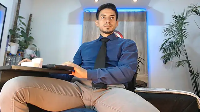 Andrew 4  online show from May 14, 1:46 am