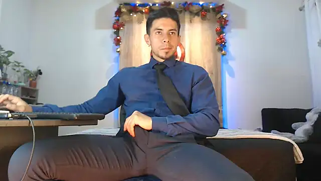 Andrew 4  online show from December 14, 6:19 am