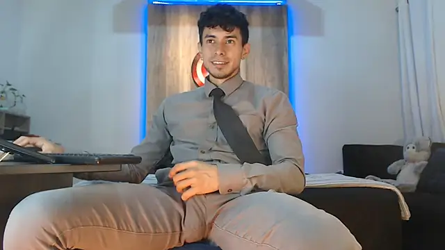 Snapshot of Andrew_4_ chatting on October 21, 1:49 am Andrew 4  online show from October 21, 1:49 am