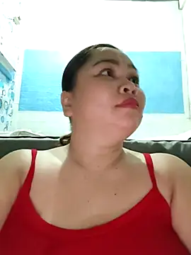 Snapshot of XXLorie_02 chatting on June 11, 12:32 am XXLorie 02 online show from June 11, 12:32 am