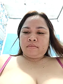 XXLorie 02 online show from April 4, 11:39 am