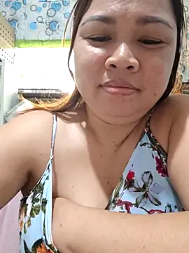 Snapshot of XXLorie_02 chatting on June 16, 11:27 pm XXLorie 02 online show from June 16, 11:27 pm