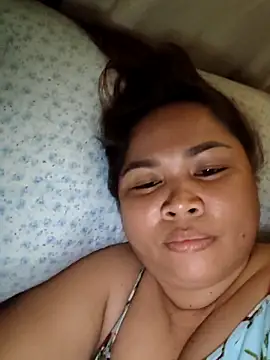 XXLorie 02 online show from April 8, 6:04 am