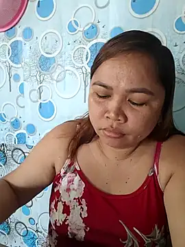 Snapshot of XXLorie_02 chatting on June 5, 12:48 am XXLorie 02 online show from June 5, 12:48 am
