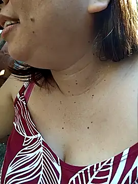 XXLorie 02 online show from April 10, 1:01 am