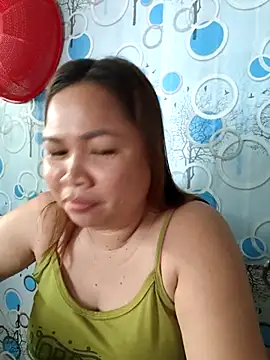 Snapshot of XXLorie_02 chatting on June 19, 11:53 pm XXLorie 02 online show from June 19, 11:53 pm