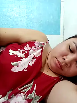 Snapshot of XXLorie_02 chatting on October 5, 1:57 pm XXLorie 02 online show from October 5, 1:57 pm