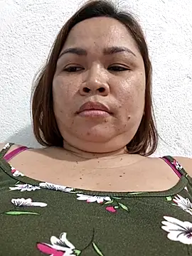 Snapshot of XXLorie_02 chatting on October 31, 2:19 am XXLorie 02 online show from October 31, 2:19 am