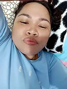 Snapshot of XXLorie_02 chatting on December 2, 8:54 pm XXLorie 02 online show from December 2, 8:54 pm