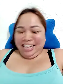 Snapshot of XXLorie_02 chatting on October 11, 3:18 am XXLorie 02 online show from October 11, 3:18 am